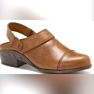 Women’s Ariat Sport Mule. Slip on style Clog, light Brown